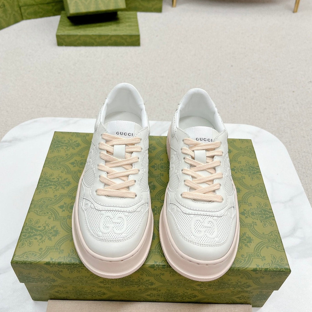 G-Sneakers