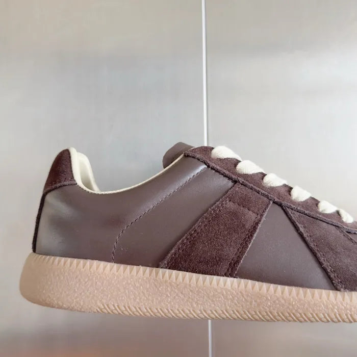 M - SNEAKERS