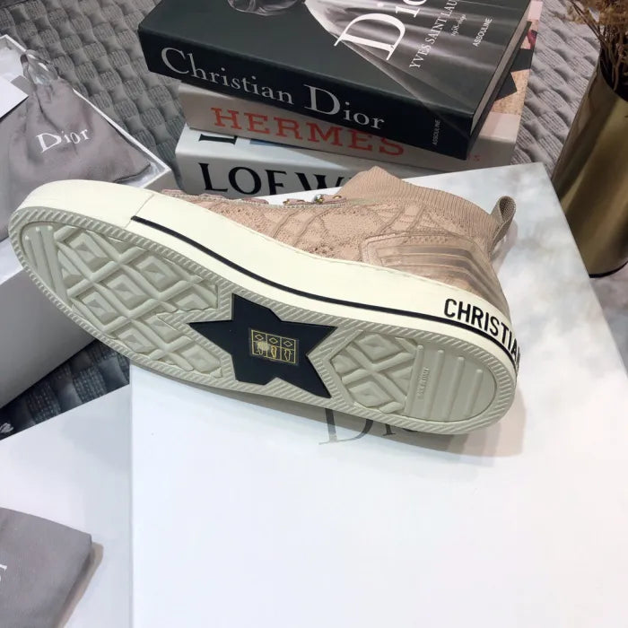 D - SNEAKERS