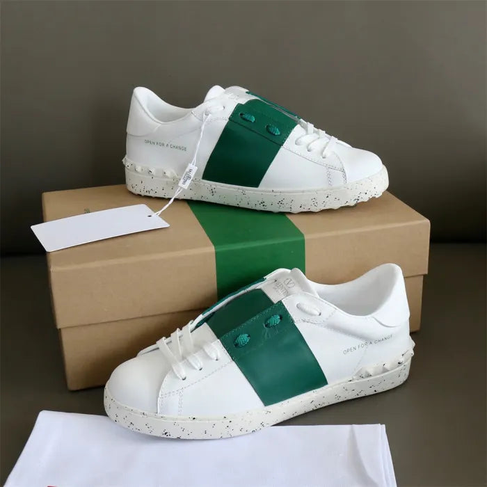 V - SNEAKERS