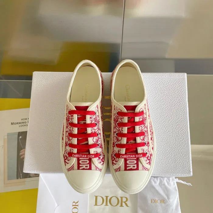 D - SNEAKERS