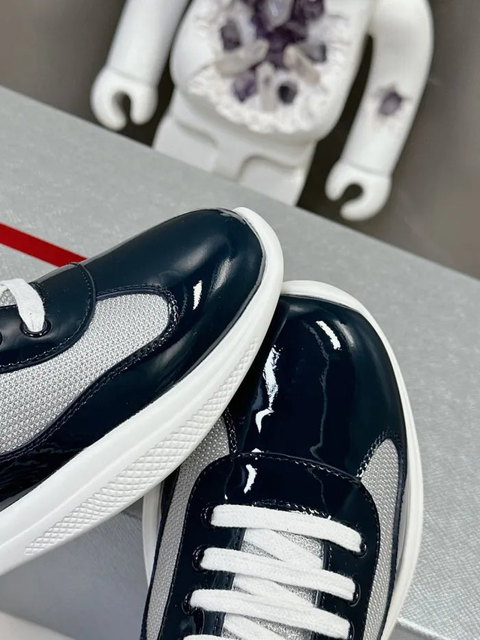 P - SNEAKERS