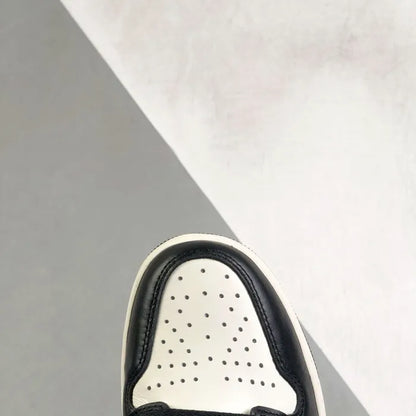 N - SNEAKERS