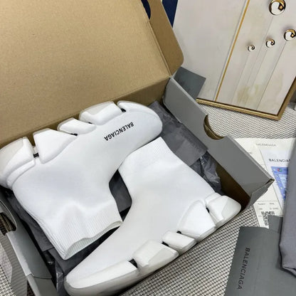 B - SNEAKERS