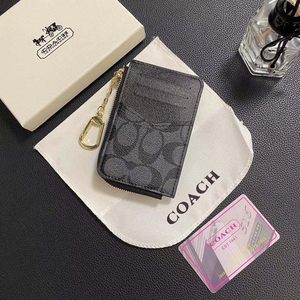 Chic CO Timeless Classic Card Holder Wallet with Sleek Design