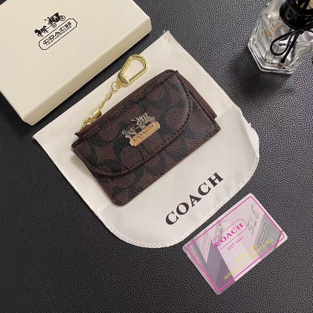 Chic CO Timeless Classic Card Holder Wallet with Sleek Design