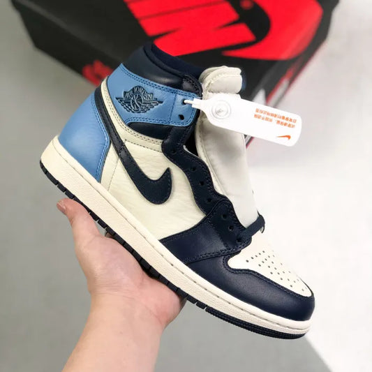 N - SNEAKERS