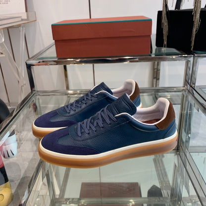 L-Sneakers