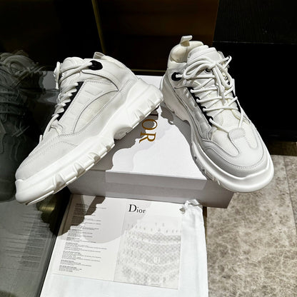 D-Sneakers