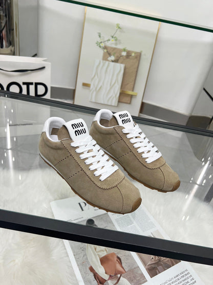 M-Sneakers