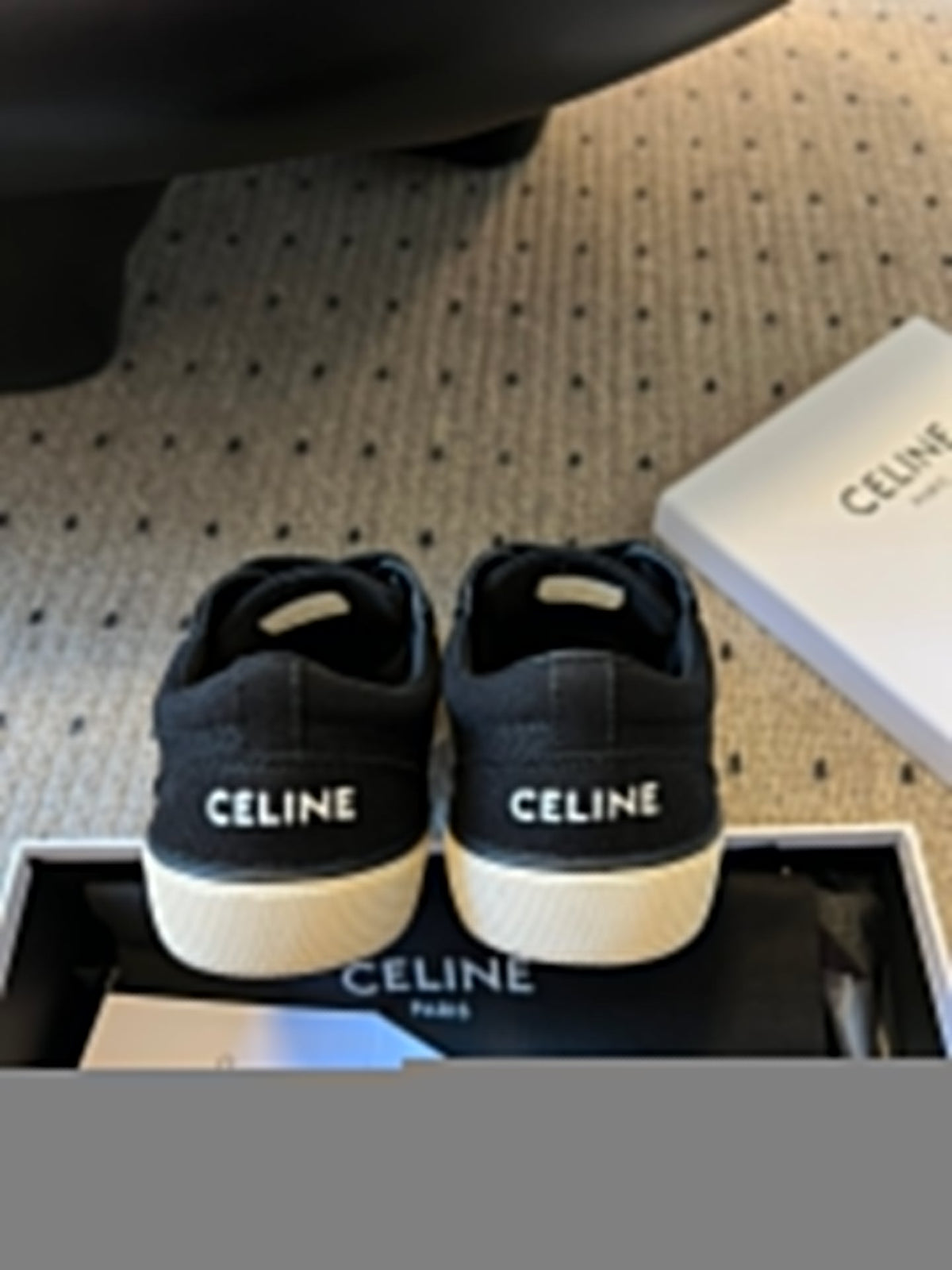 S-Sneakers