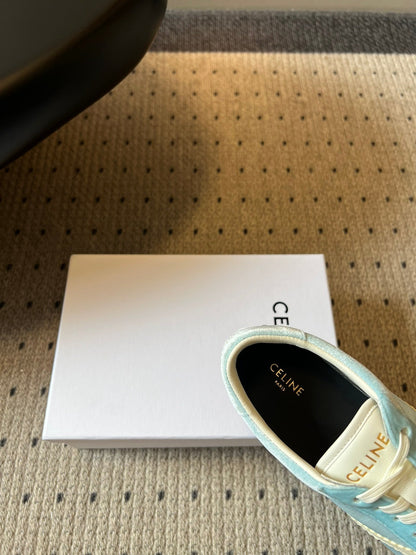 S-Sneakers