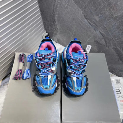 B - SNEAKERS