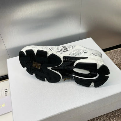 D - SNEAKERS