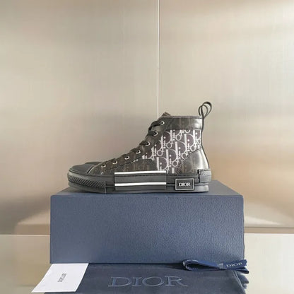 D - SNEAKERS