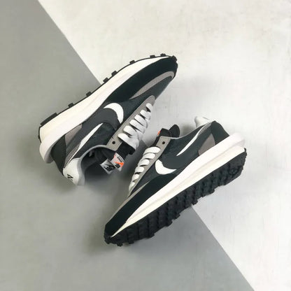 N - SNEAKERS