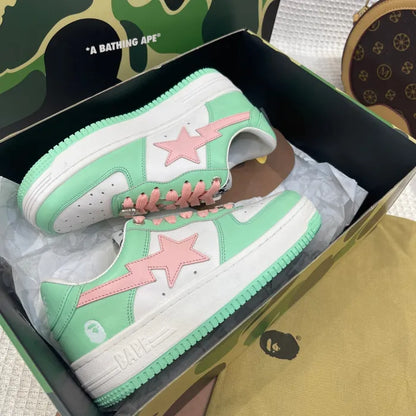 B - SNEAKERS