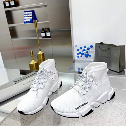 B - SNEAKERS