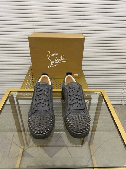 C - SNEAKERS