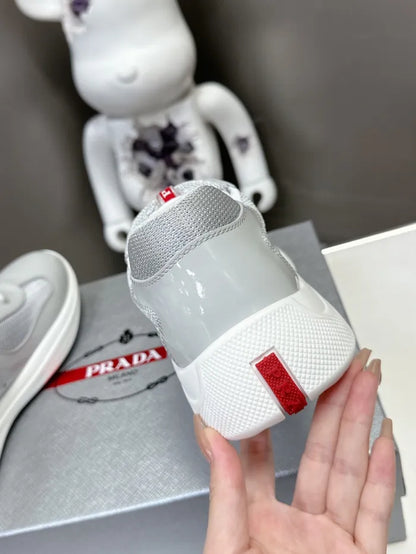 P - SNEAKERS