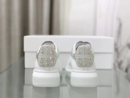 A - SNEAKERS