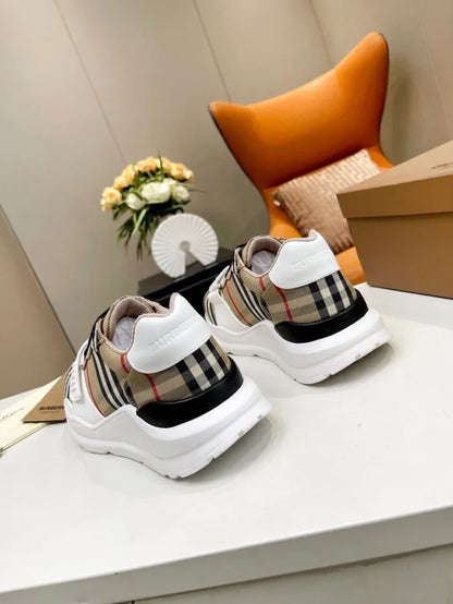 B - SNEAKERS