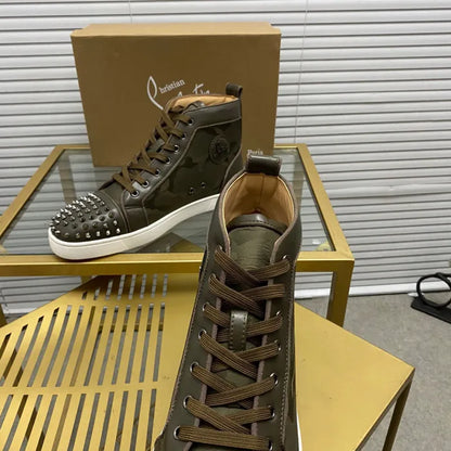 A - SNEAKERS