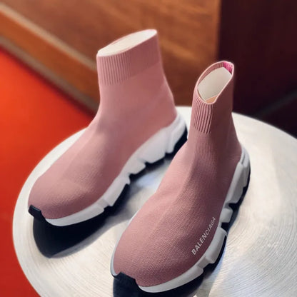 B - SNEAKERS