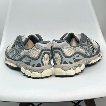 A - SNEAKERS