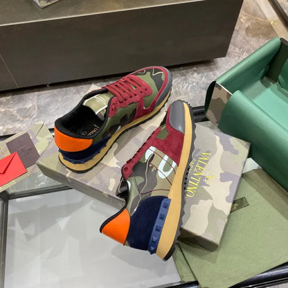 V - SNEAKERS