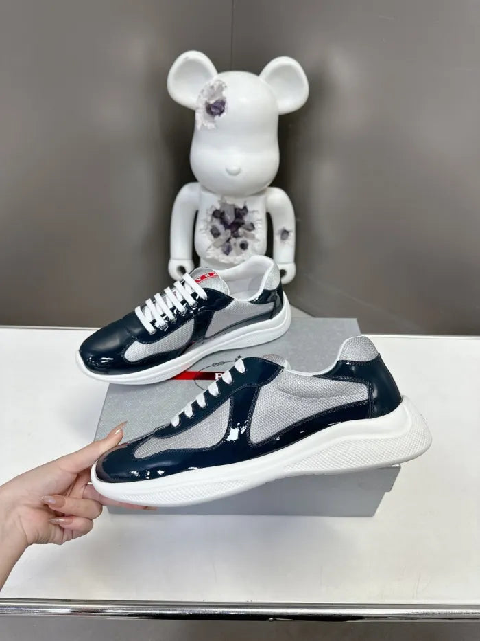 P - SNEAKERS