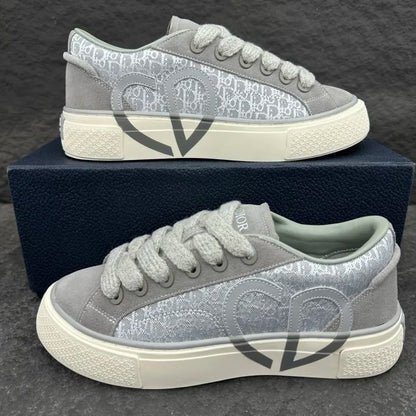 D - SNEAKERS