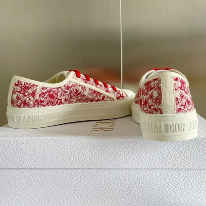 D - SNEAKERS