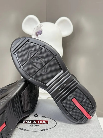 P - SNEAKERS