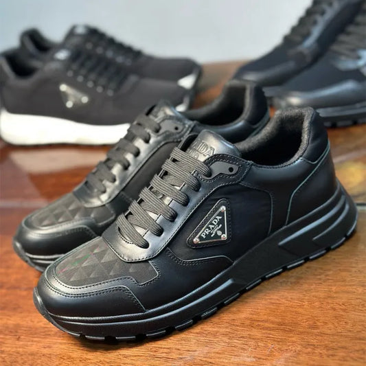 P - SNEAKERS