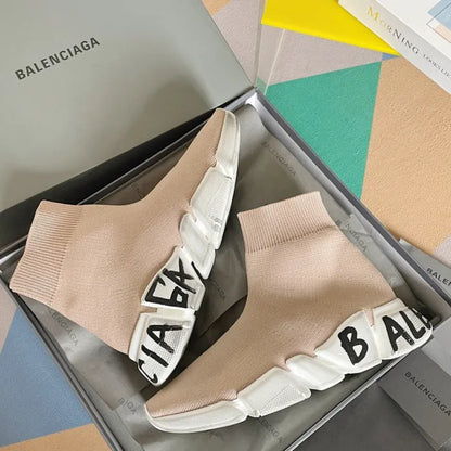 B - SNEAKERS