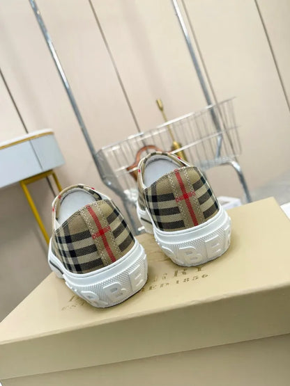 B - SNEAKERS