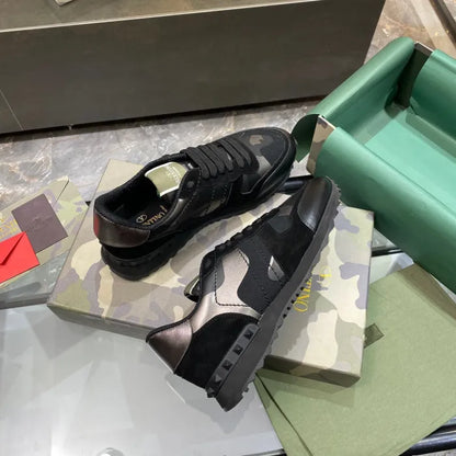 V - SNEAKERS