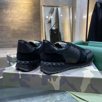 V - SNEAKERS