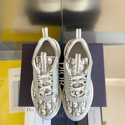 D - SNEAKERS
