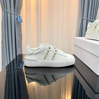 V - SNEAKERS