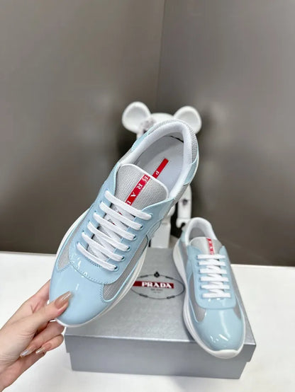 P - SNEAKERS