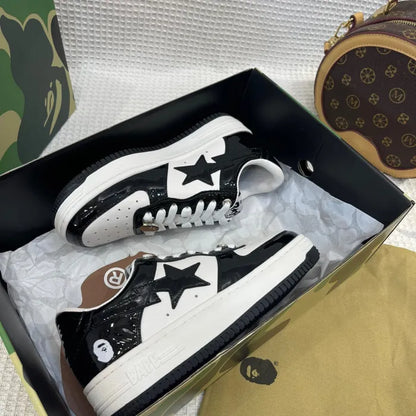 B - SNEAKERS