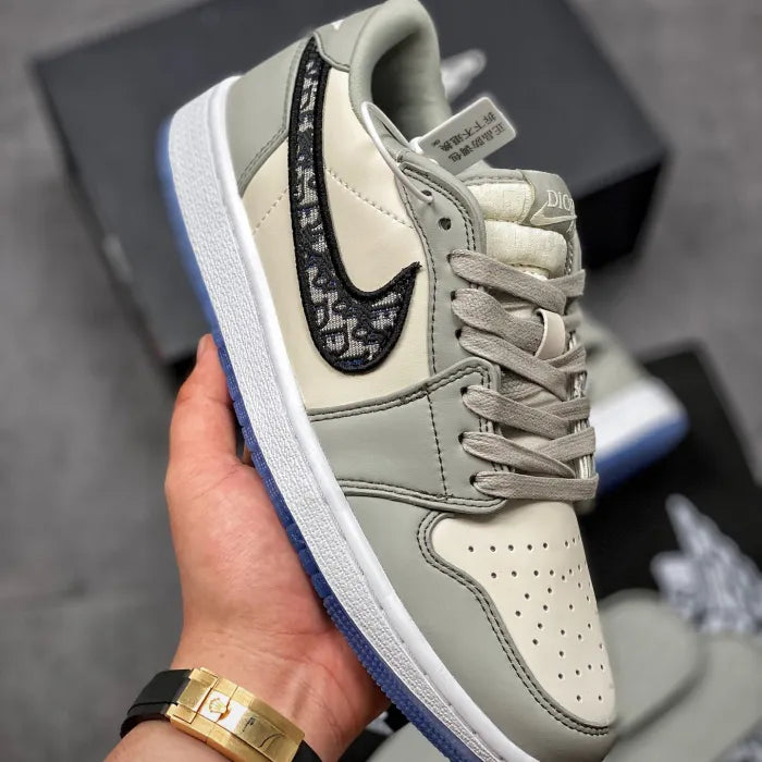 N - SNEAKERS