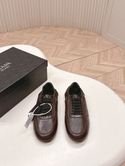 P-Sneakers