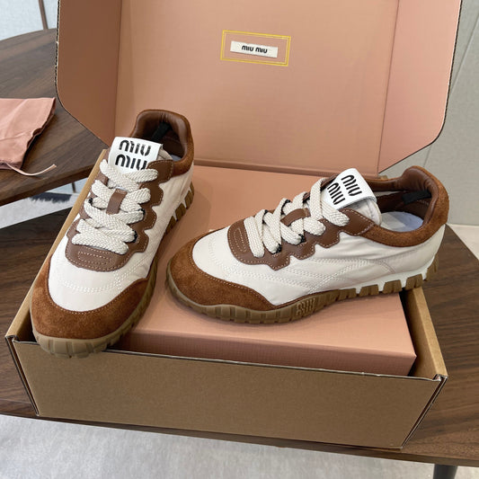 M-Sneakers