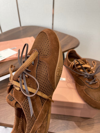 M-Sneakers