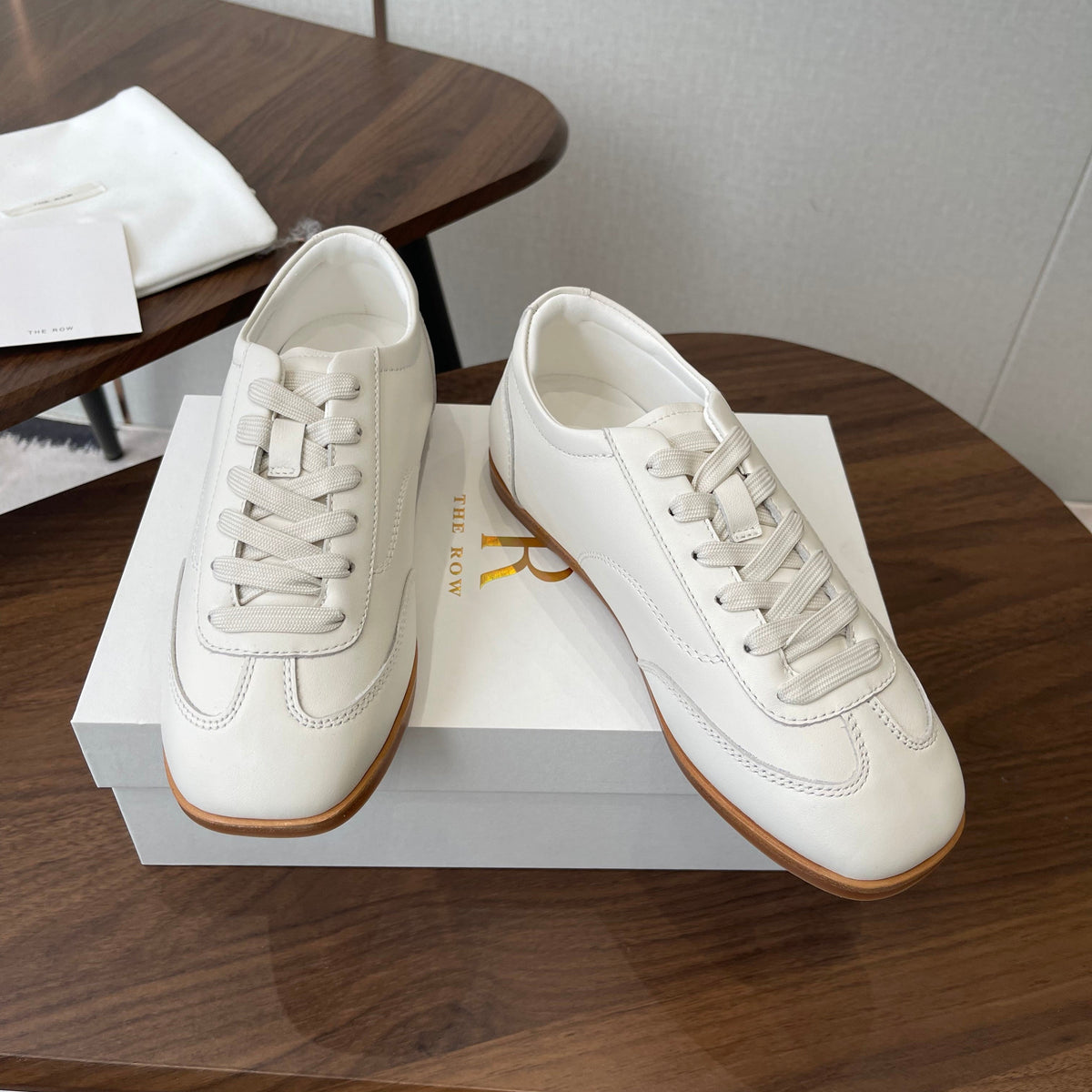 T-Sneakers