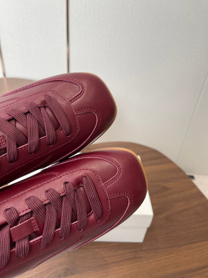 T-Sneakers