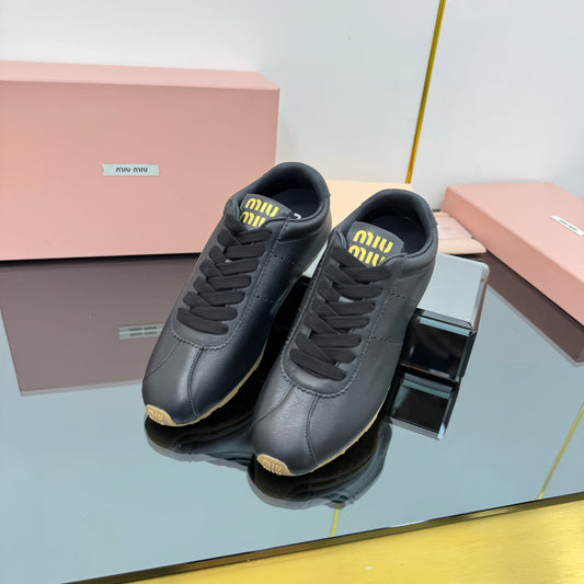 M-Sneakers